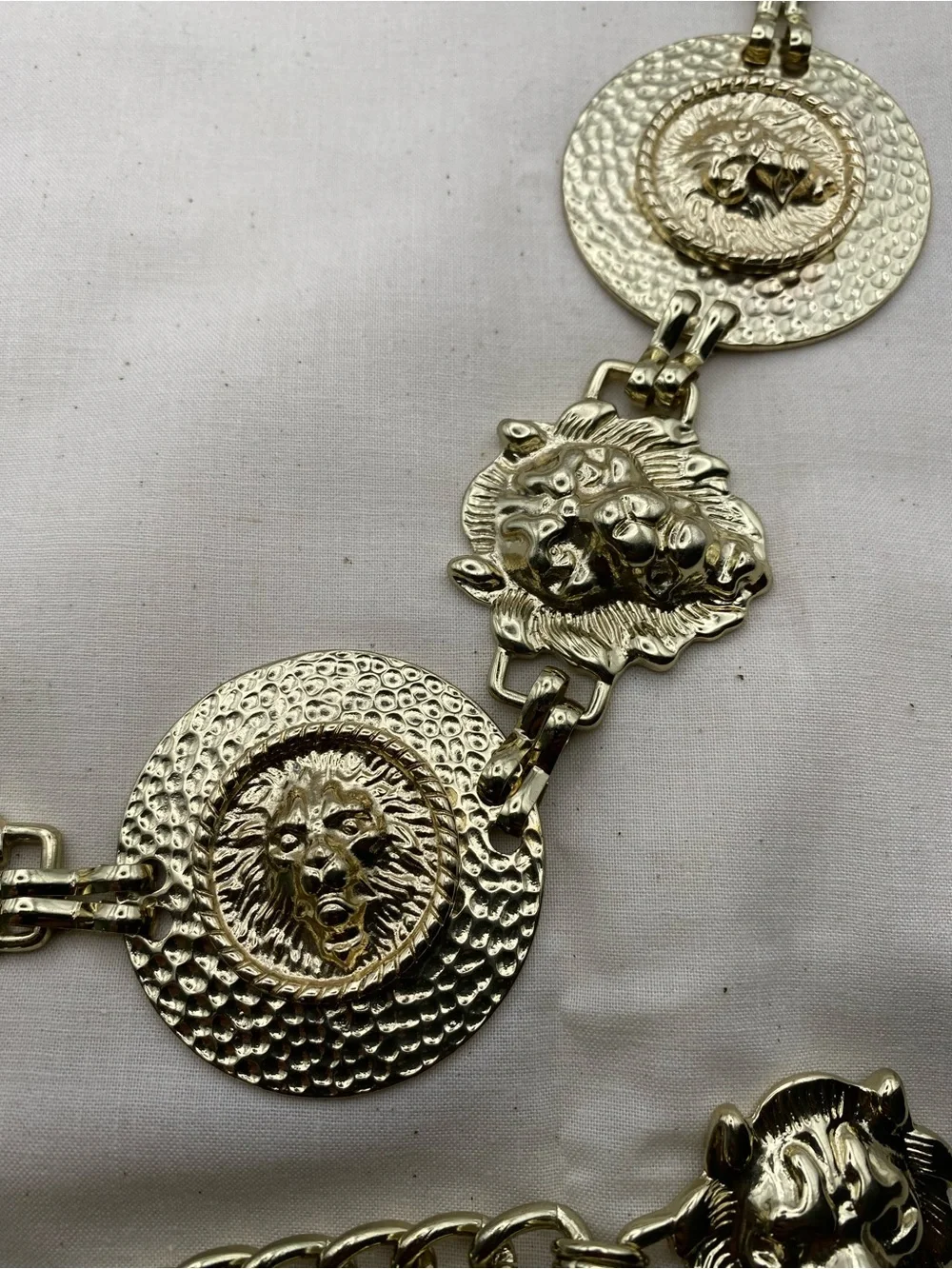 Vintage Gold Lion Medallion Chain Belt